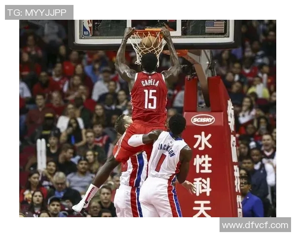 克林特卡佩拉:从默默无闻到NBA明星的奋斗历程与成就分析 克林特卡佩拉:从默默无闻到NBA明星的奋斗历程与成就分析
