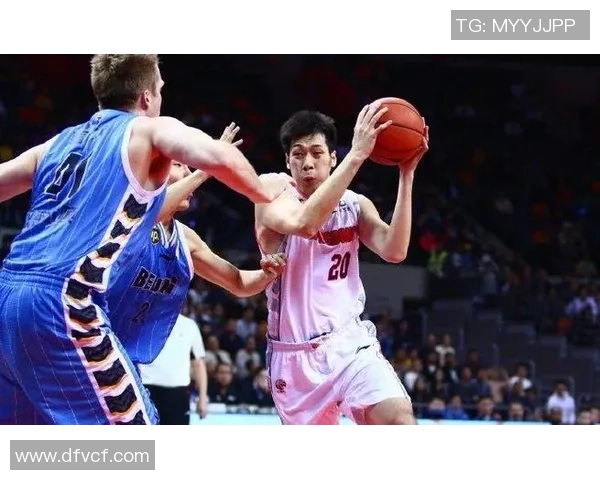 任骏飞领衔广东男篮再创辉煌助力球队冲击新赛季冠军荣誉 任骏飞领衔广东男篮再创辉煌助力球队冲击新赛季冠军荣誉